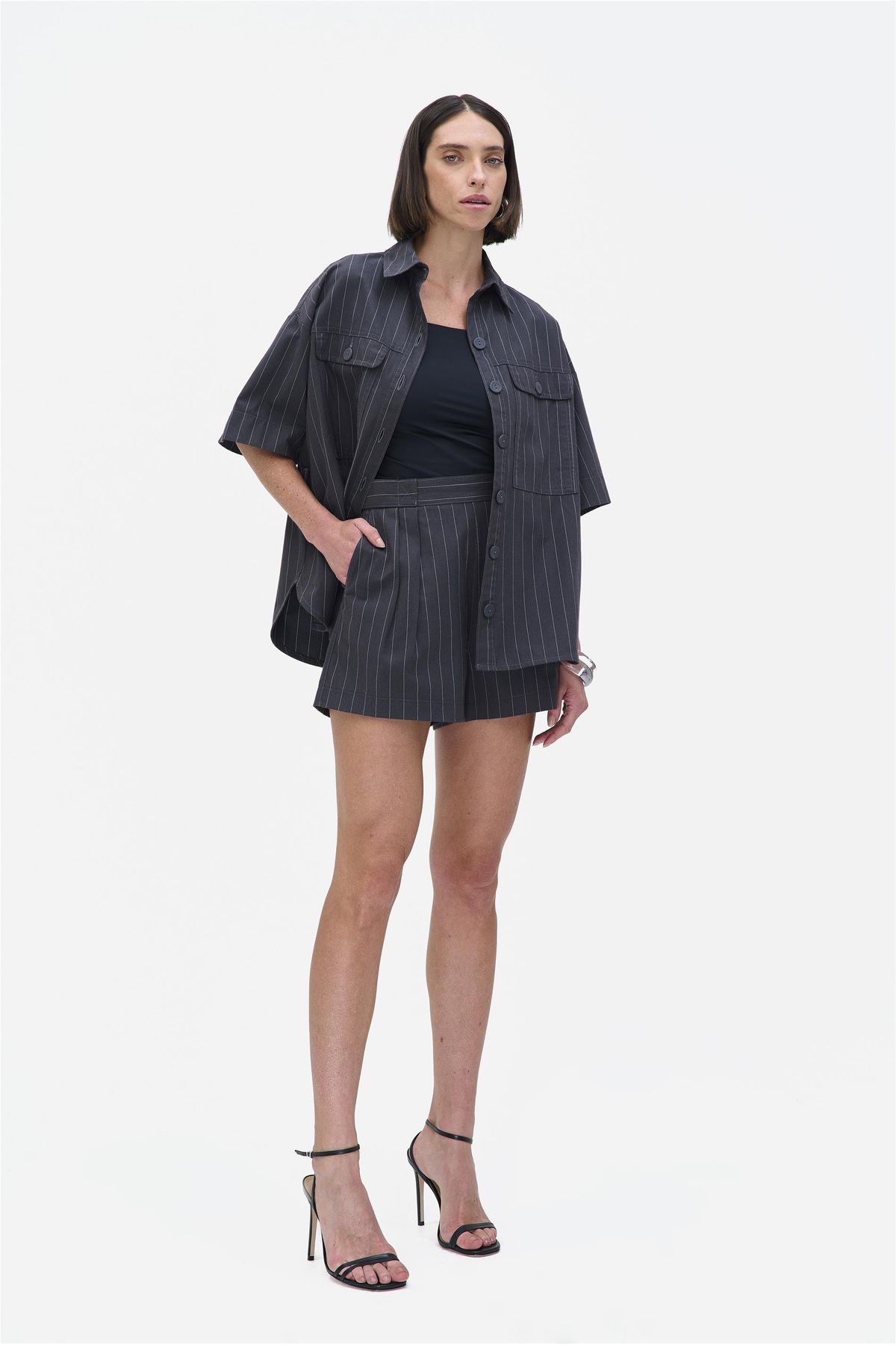 Short-Solto-Mini-G5-Risca-de-Giz-Look--