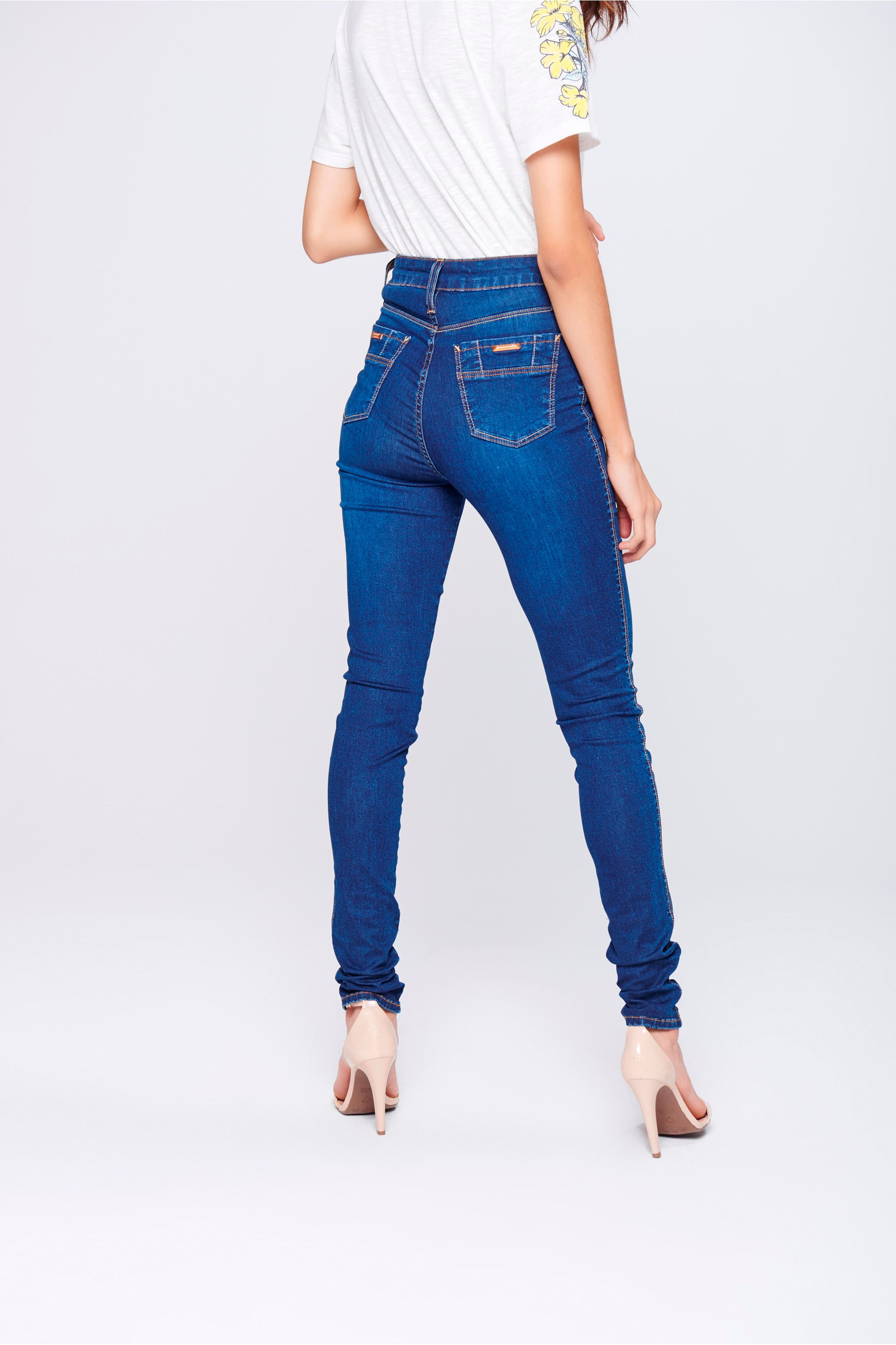 Calças femininas: Pantacourt, Skinny, Flare, Jeans e mais! - Damyller - O  Jeans da Vida Real