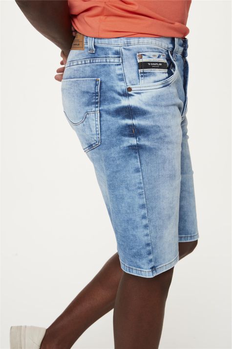 Bermuda-Jeans-Claro-Reta-C29-Masculina-Detalhe-1--
