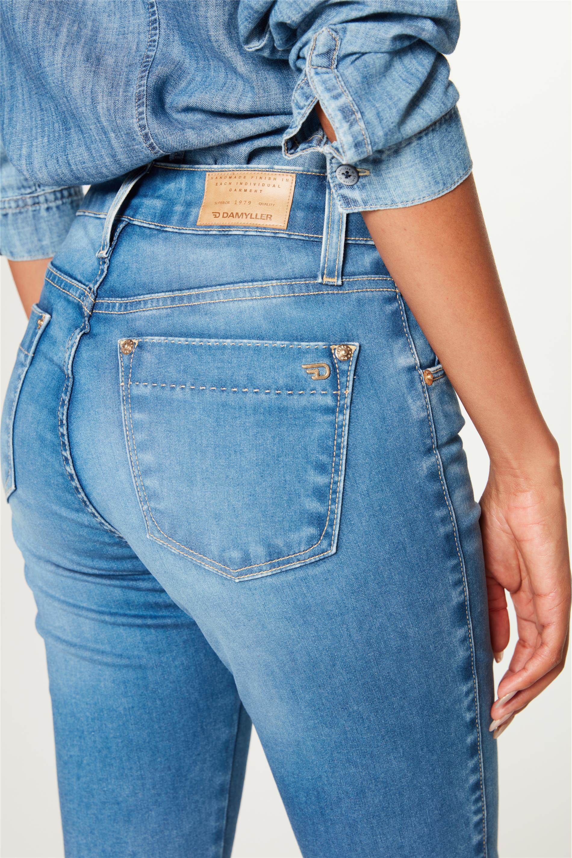 Calça Feminina Jegging de Cintura Alta com Rebites - Damyller - O Jeans da  Vida Real