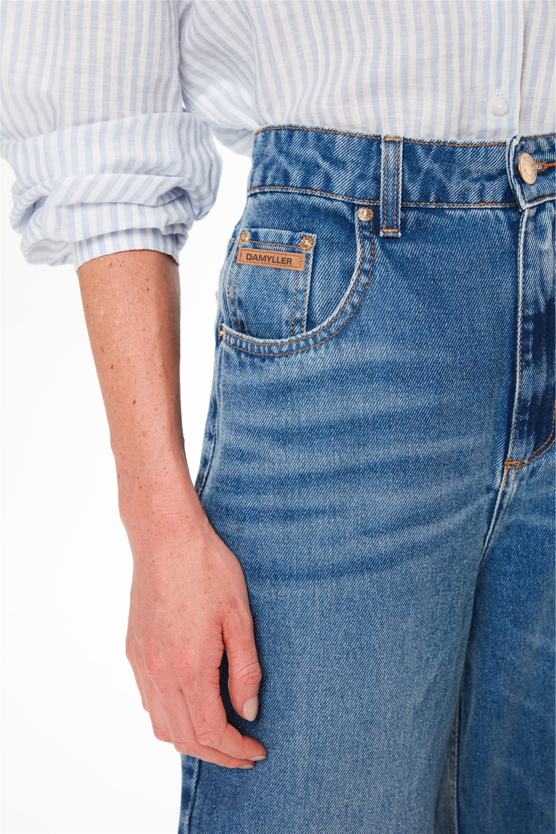 Calça Jeans Wide Leg com Bolsos Frontais - Damyller - O Jeans da