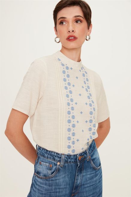 Blusa-Feminina-com-Estampa-Delicada-Frente--